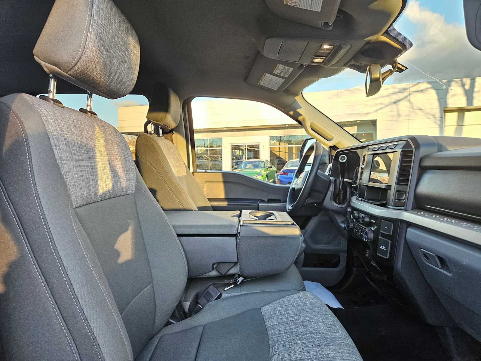 2023 Ford Super Duty F-350 SRW XLT