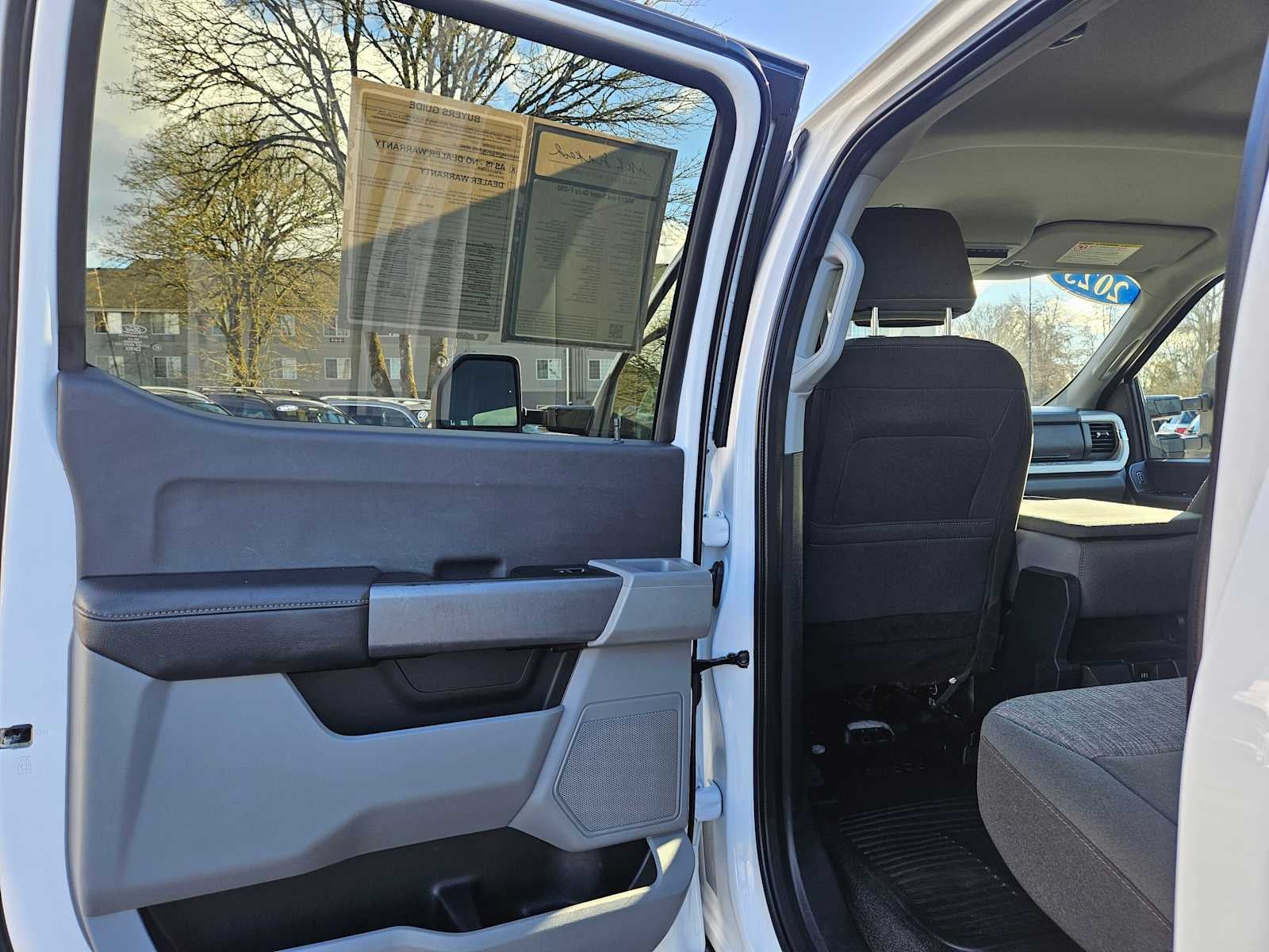 2023 Ford Super Duty F-350 SRW Pickup XLT