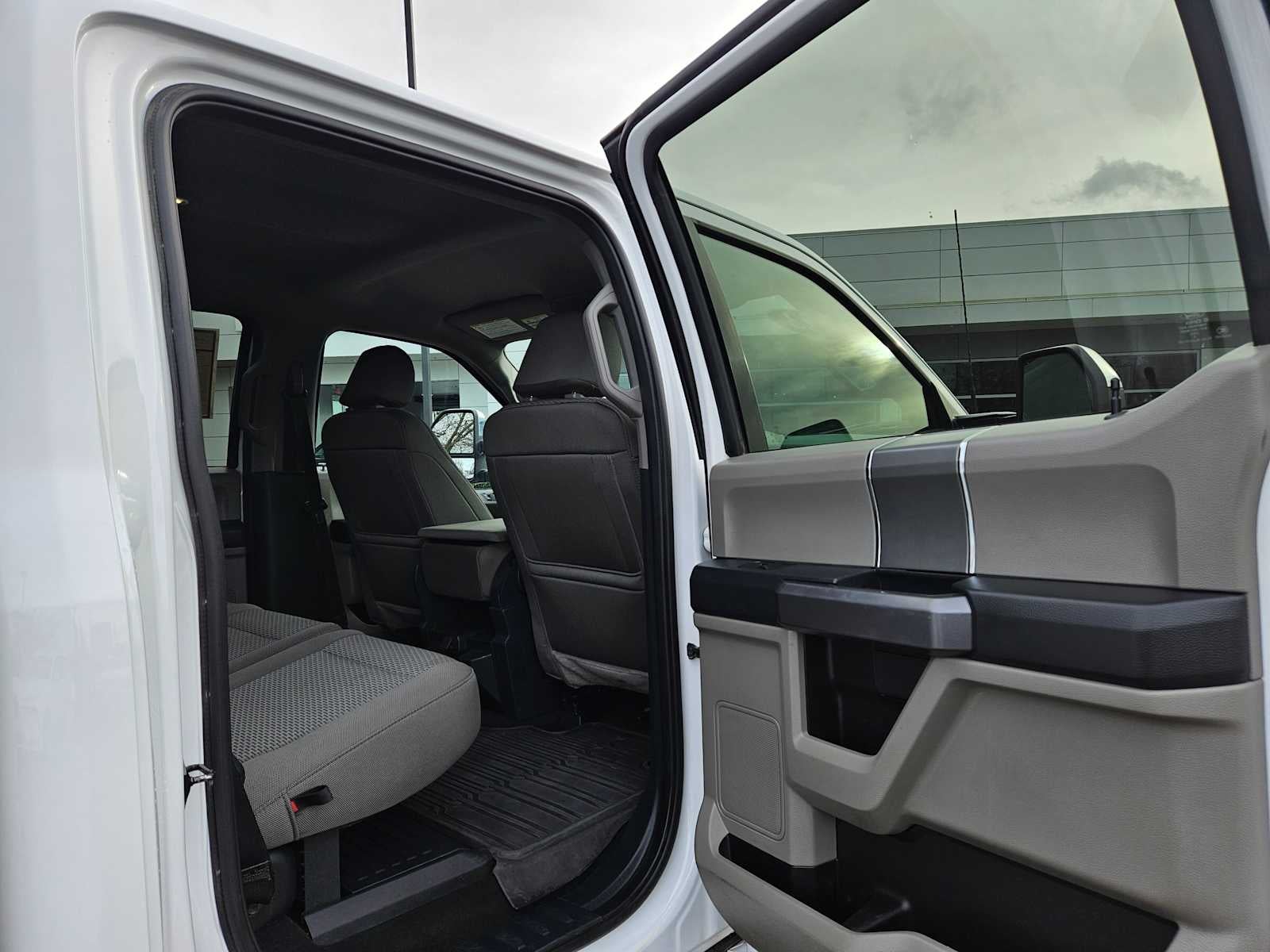 2022 Ford Super Duty F-350 SRW XLT