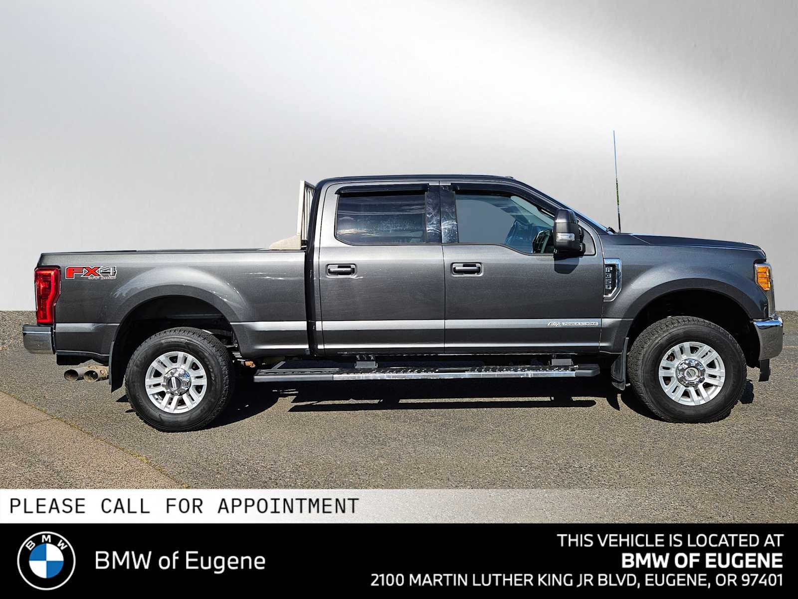 2017 Ford Super Duty F-350 SRW Pickup Lariat
