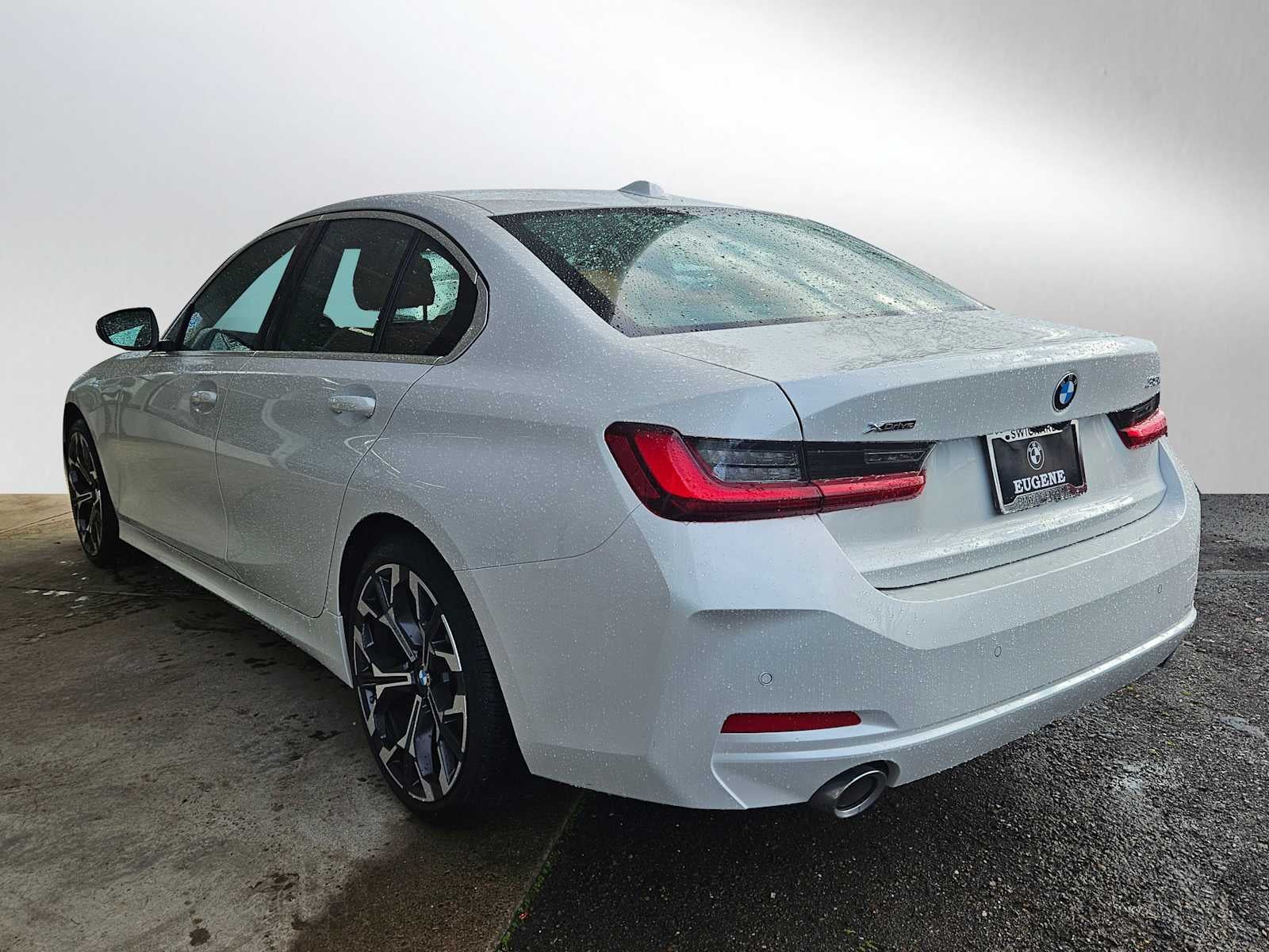 2025 BMW 3 Series 330i xDrive