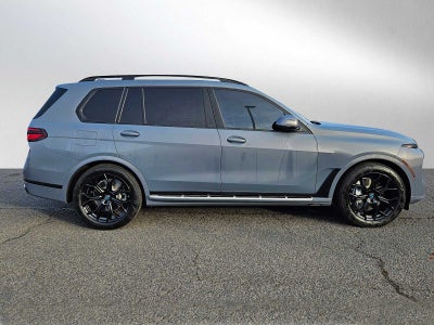 2025 BMW X7 xDrive40i