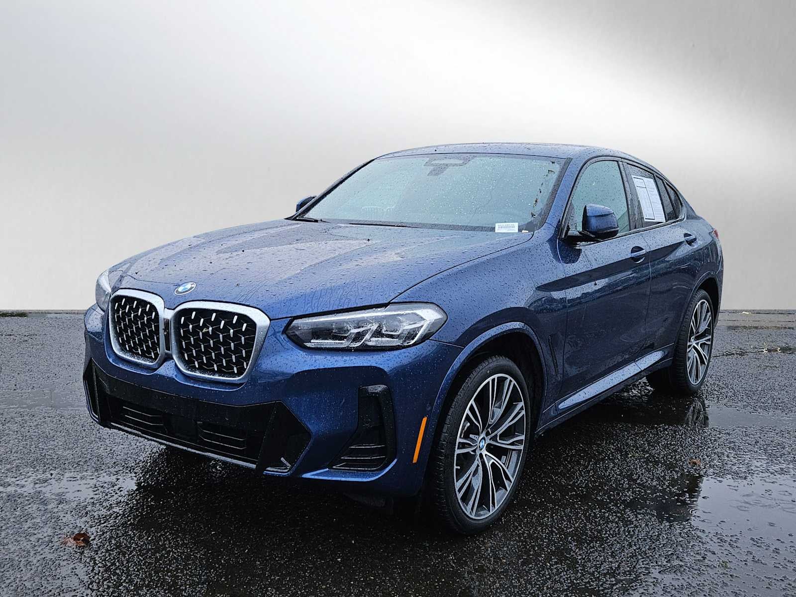 2025 BMW X4 xDrive30i