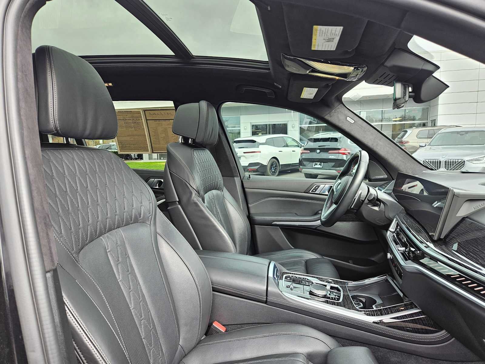 2023 BMW X7 M60i M60i