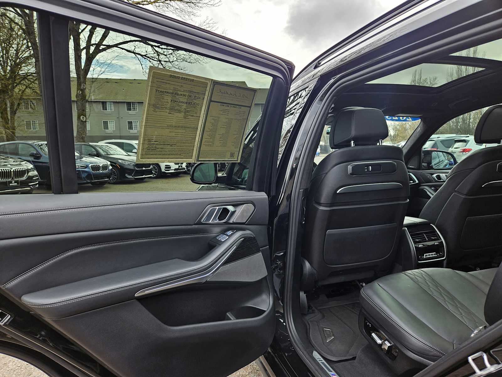 2023 BMW X7 M60i M60i