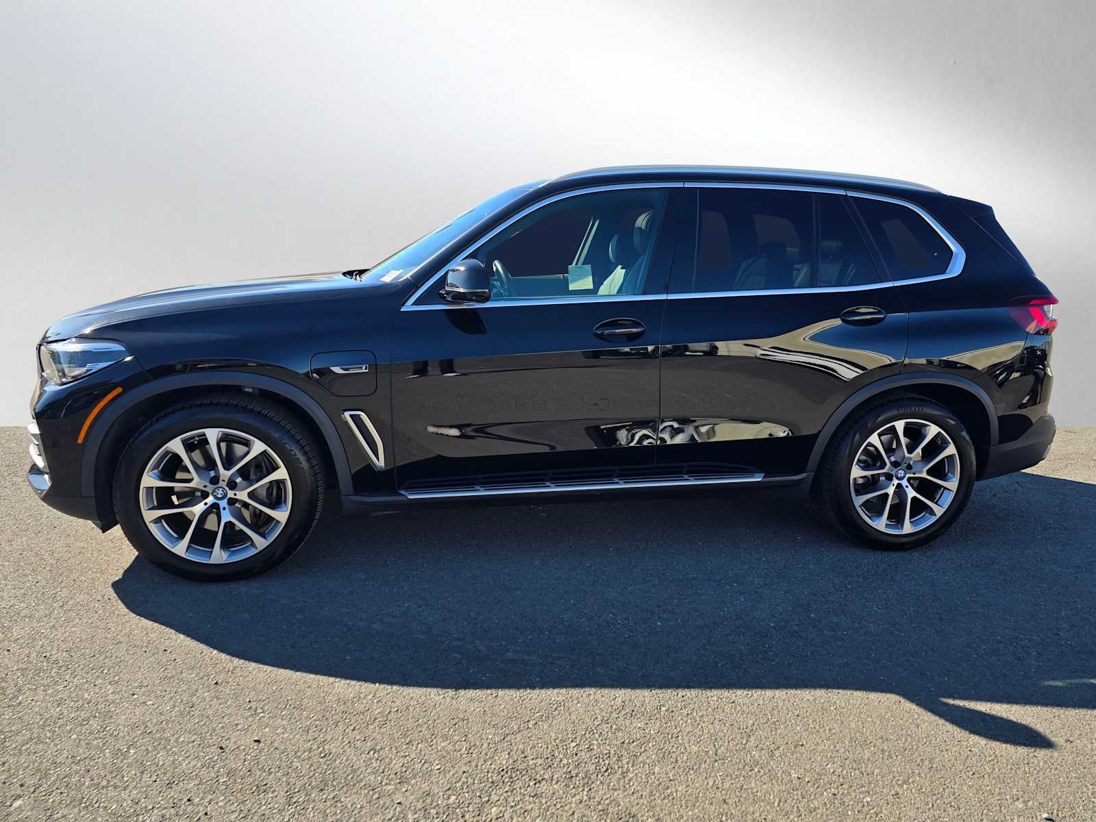 2023 BMW X5 xDrive45e