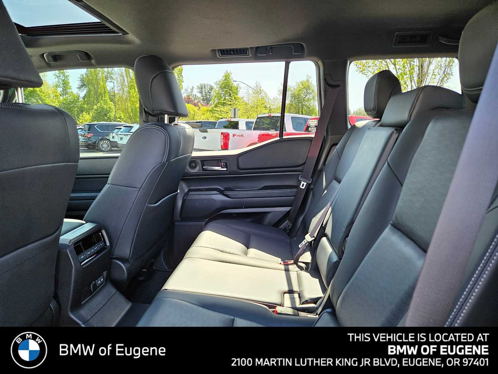 2025 Toyota Land Cruiser 4WD (Natl)