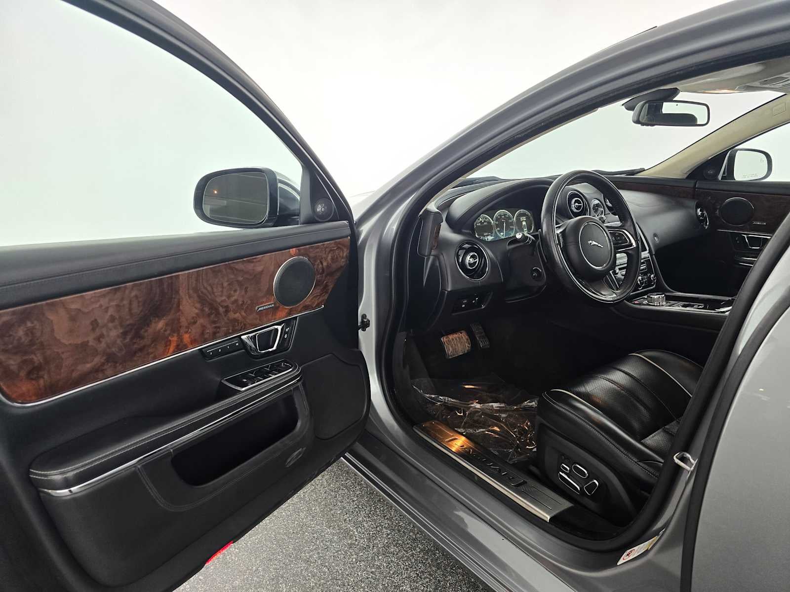 2015 Jaguar XJ XJL Portfolio