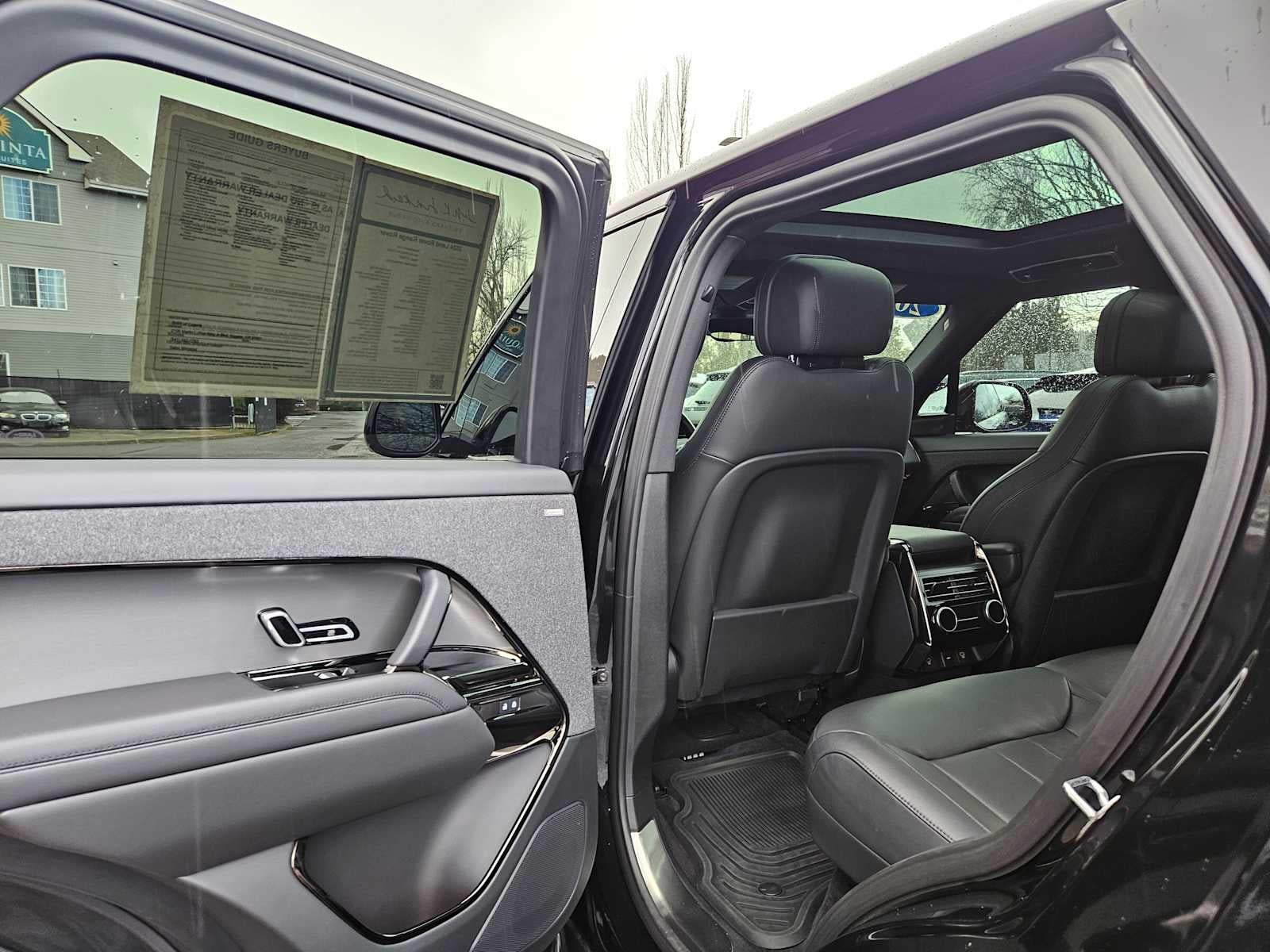 2024 Land Rover Range Rover Sport SE