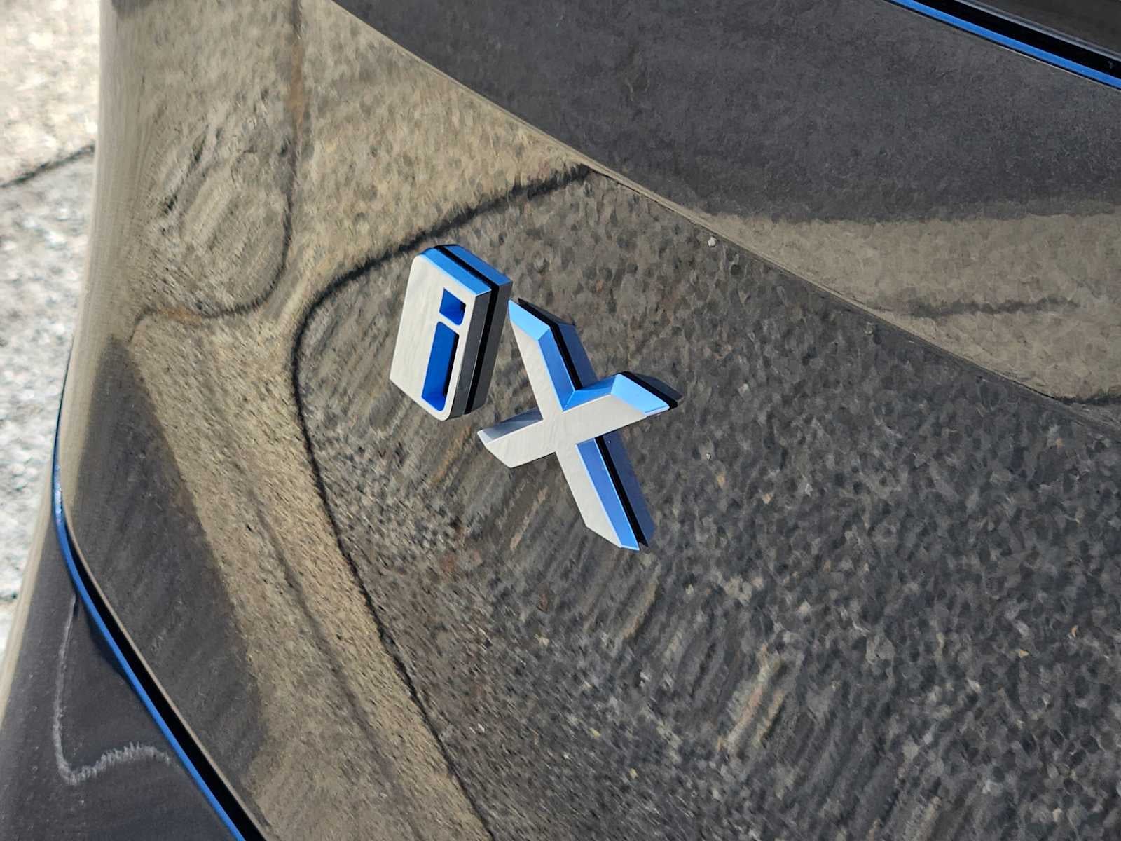 2025 BMW iX xDrive50