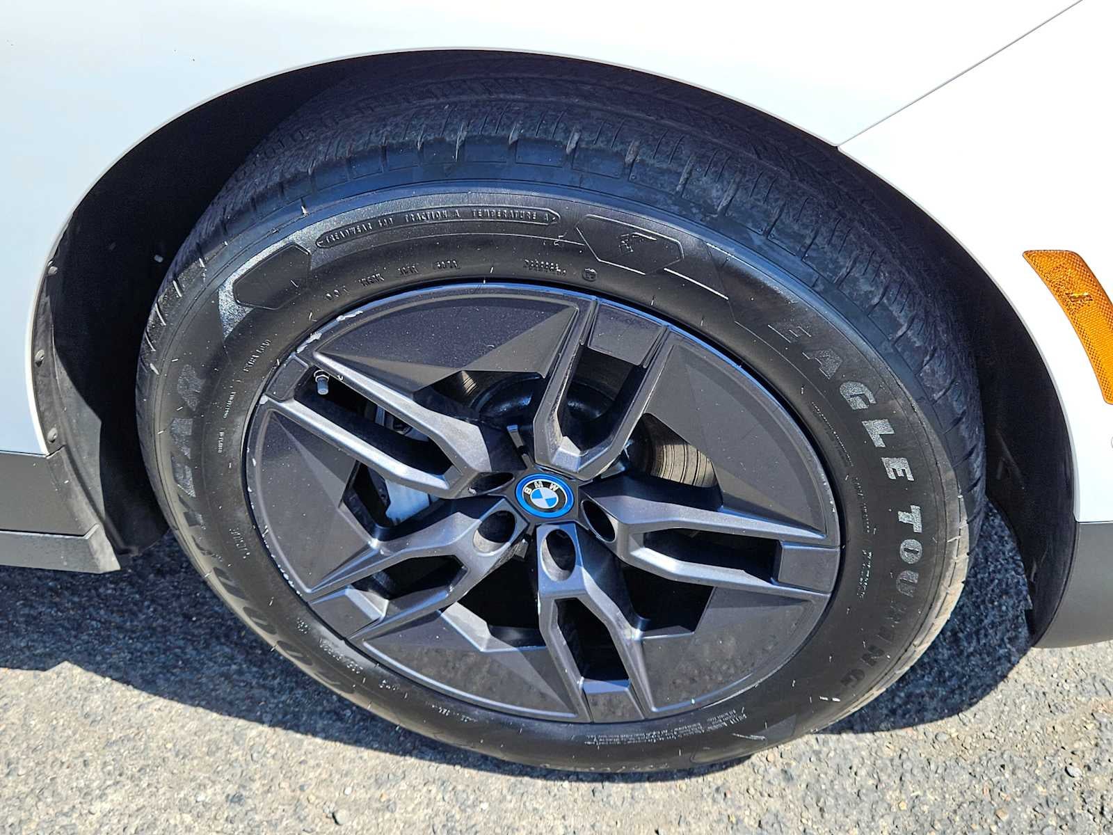 2025 BMW iX xDrive50