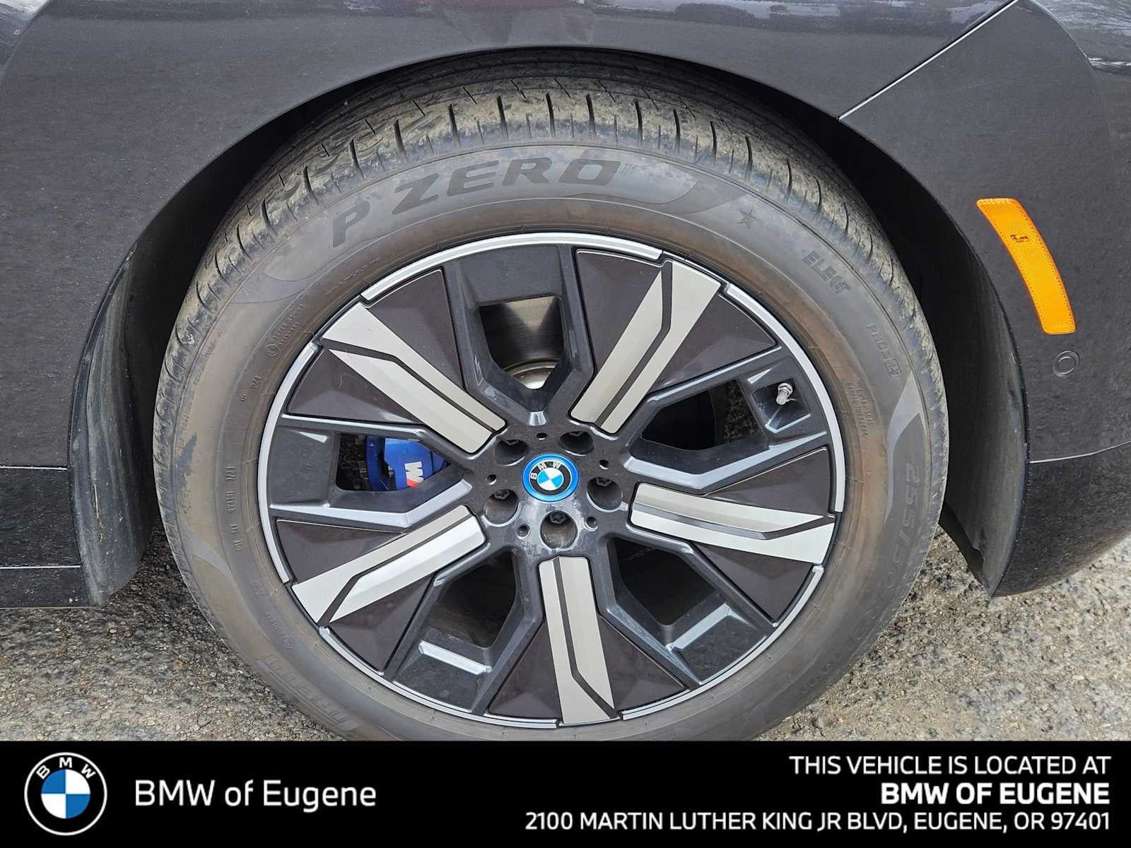 2025 BMW iX M60 M60