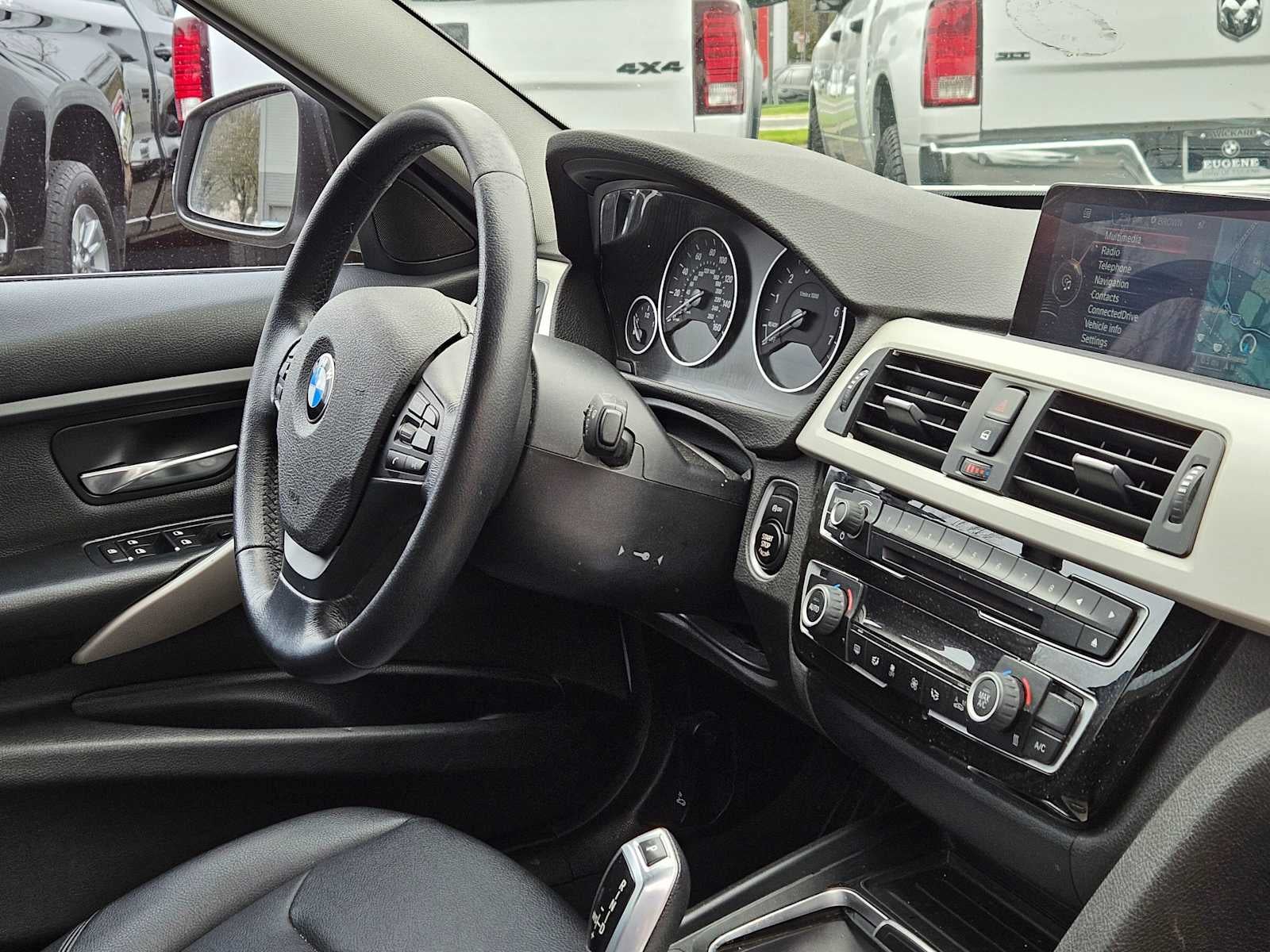 2016 BMW 320i 320i