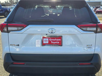 2025 Toyota RAV4 XLE