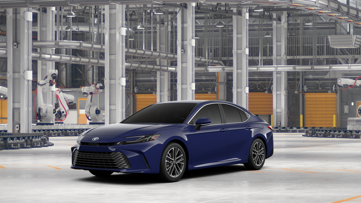 2026 Toyota Camry XLE Hybrid's photo