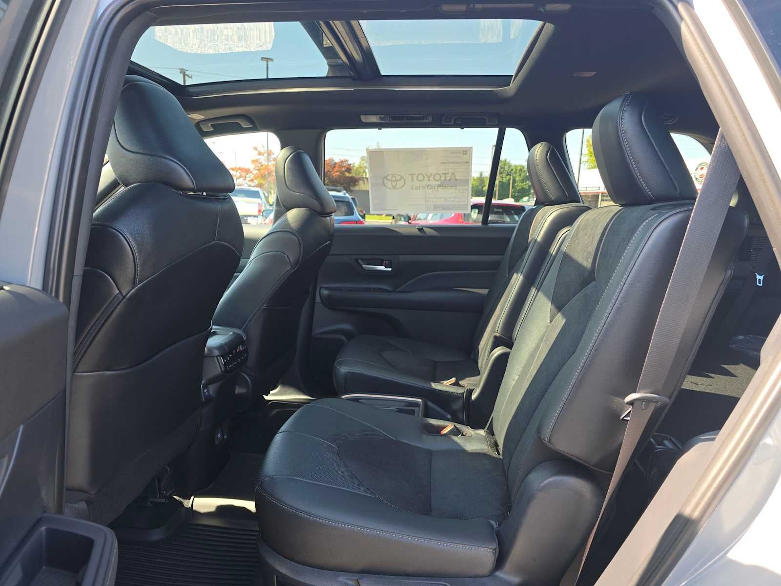 2026 Toyota Grand Highlander Hybrid MAX Platinum