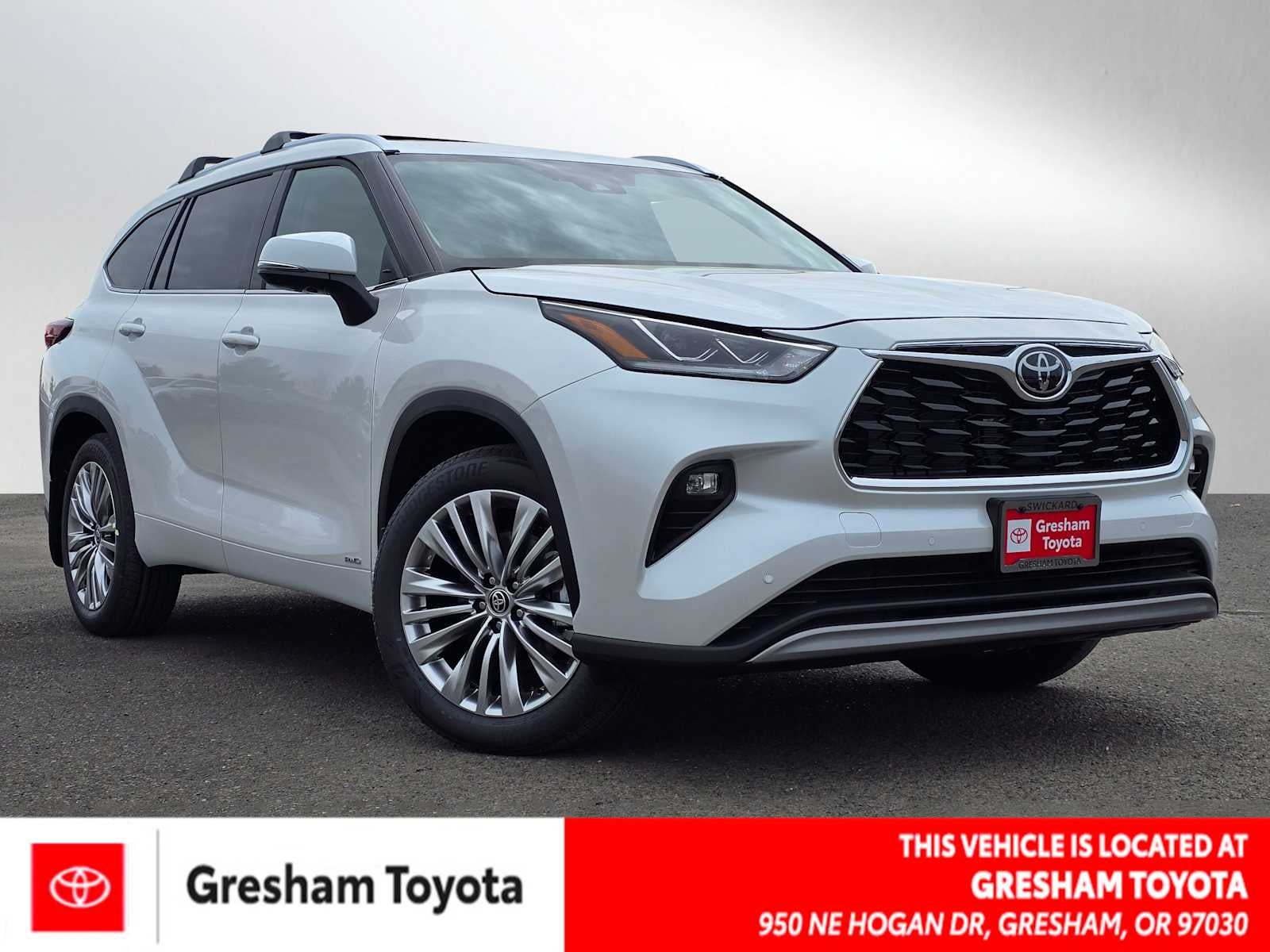 2026 Toyota Highlander Hybrid Platinum
