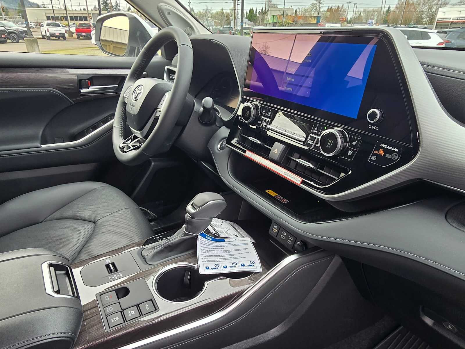 2026 Toyota Highlander Hybrid Platinum