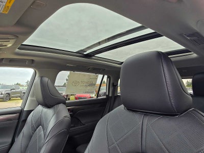 2026 Toyota Highlander Hybrid Platinum