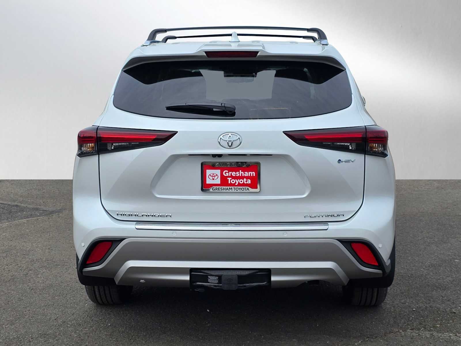 2026 Toyota Highlander Hybrid Platinum