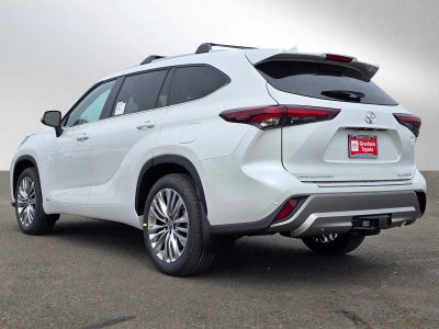 2026 Toyota Highlander Hybrid Platinum