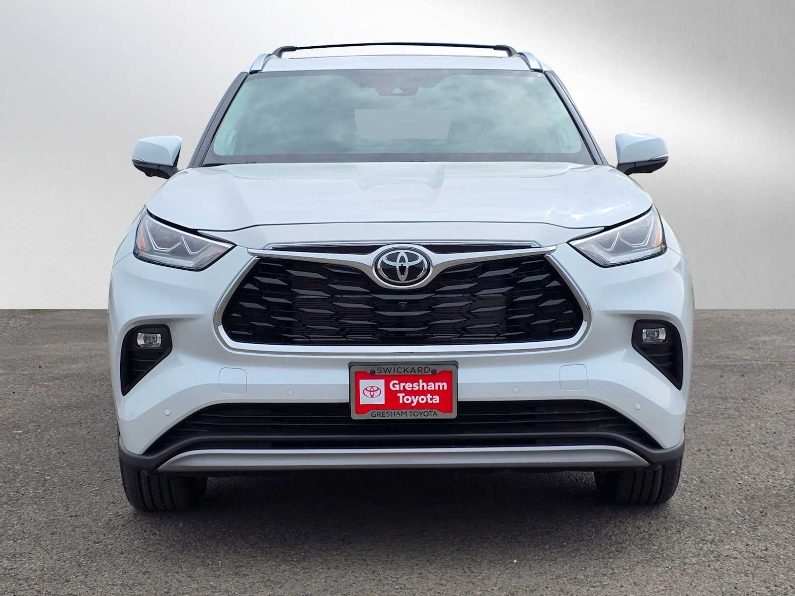 2026 Toyota Highlander Hybrid Platinum