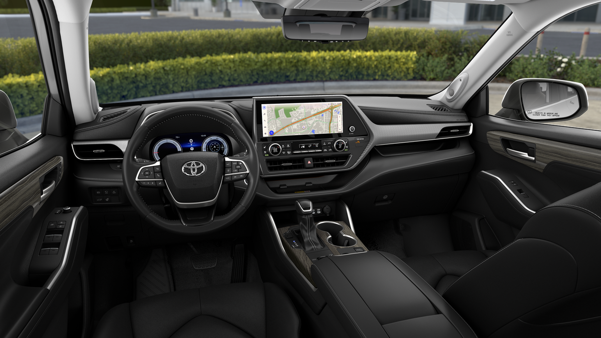 2026 Toyota Highlander Hybrid Platinum