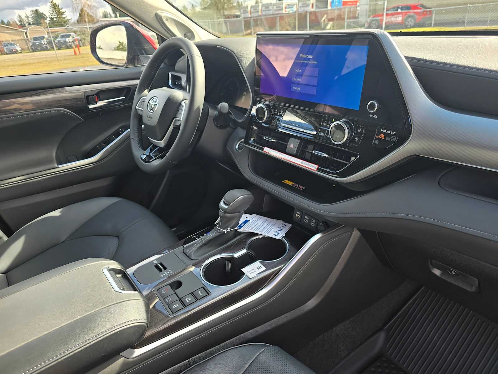 2026 Toyota Highlander Hybrid Platinum