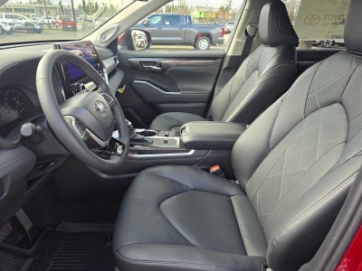 2026 Toyota Highlander Hybrid Platinum