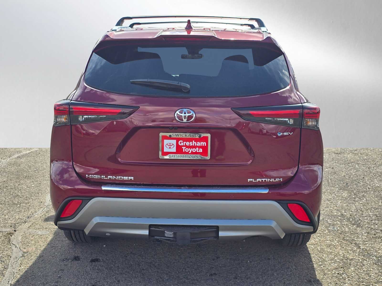 2026 Toyota Highlander Hybrid Platinum