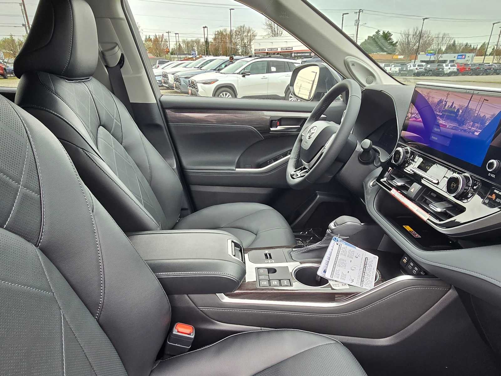 2026 Toyota Highlander Hybrid Platinum