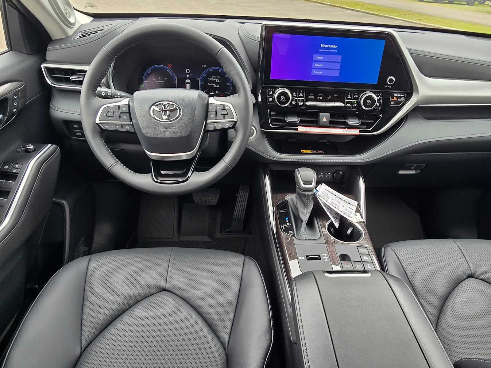 2026 Toyota Highlander Hybrid Platinum