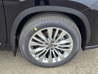 2026 Toyota Highlander Hybrid Platinum