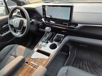 2026 Toyota Sienna Platinum