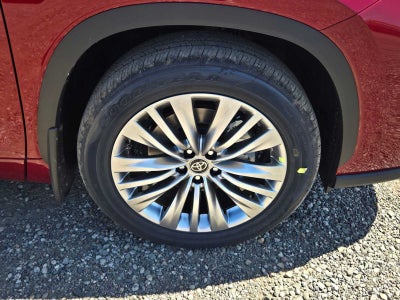 2026 Toyota Highlander Platinum