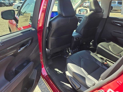 2026 Toyota Highlander Platinum