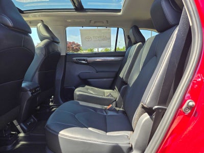2026 Toyota Highlander Platinum