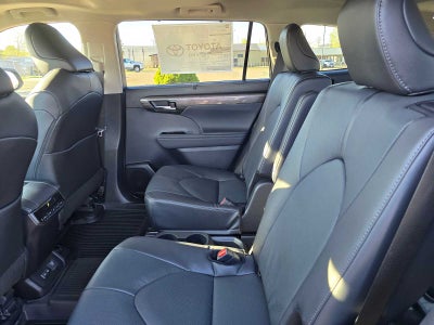 2026 Toyota Highlander Hybrid Limited