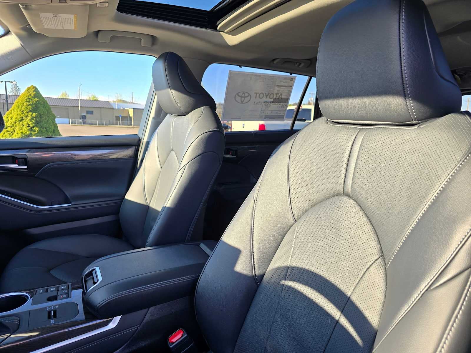 2026 Toyota Highlander Hybrid Limited