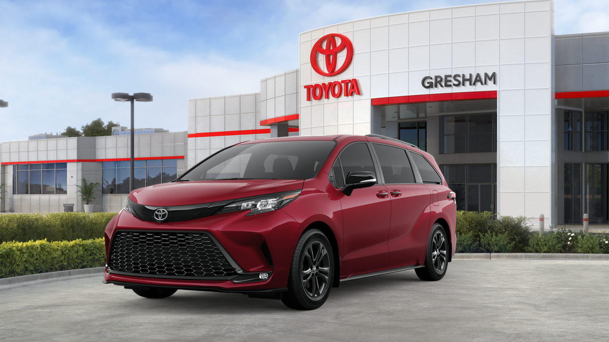 2026 Toyota Sienna XSE 7-Passenger Hybrid AWD's photo
