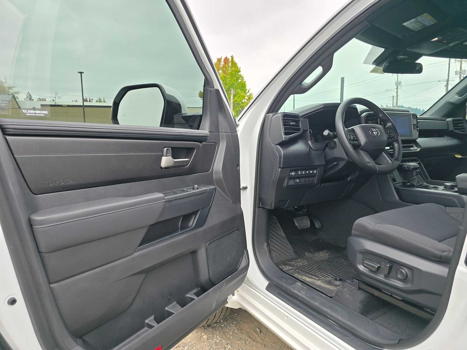 2026 Toyota Tundra SR5 - Photo 20