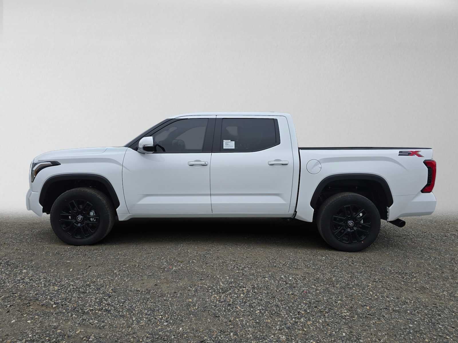 2026 Toyota Tundra SR5 - Photo 7