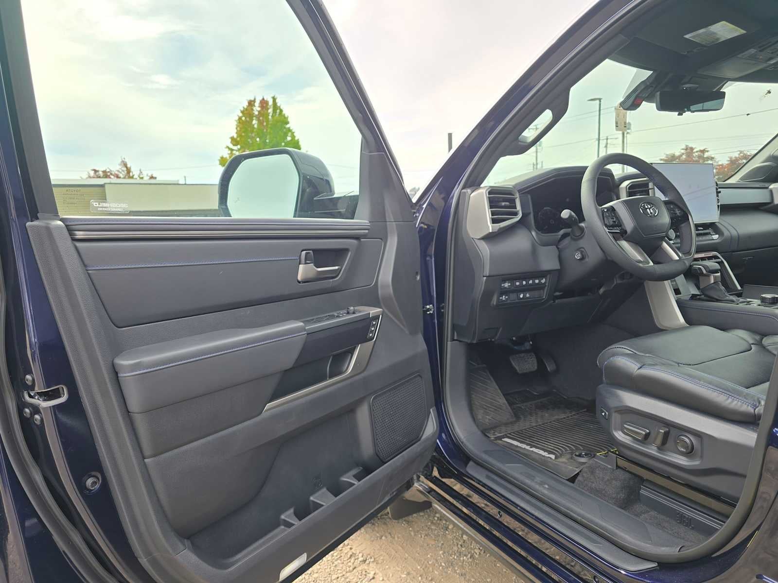 2026 Toyota Sequoia Platinum - Photo 21
