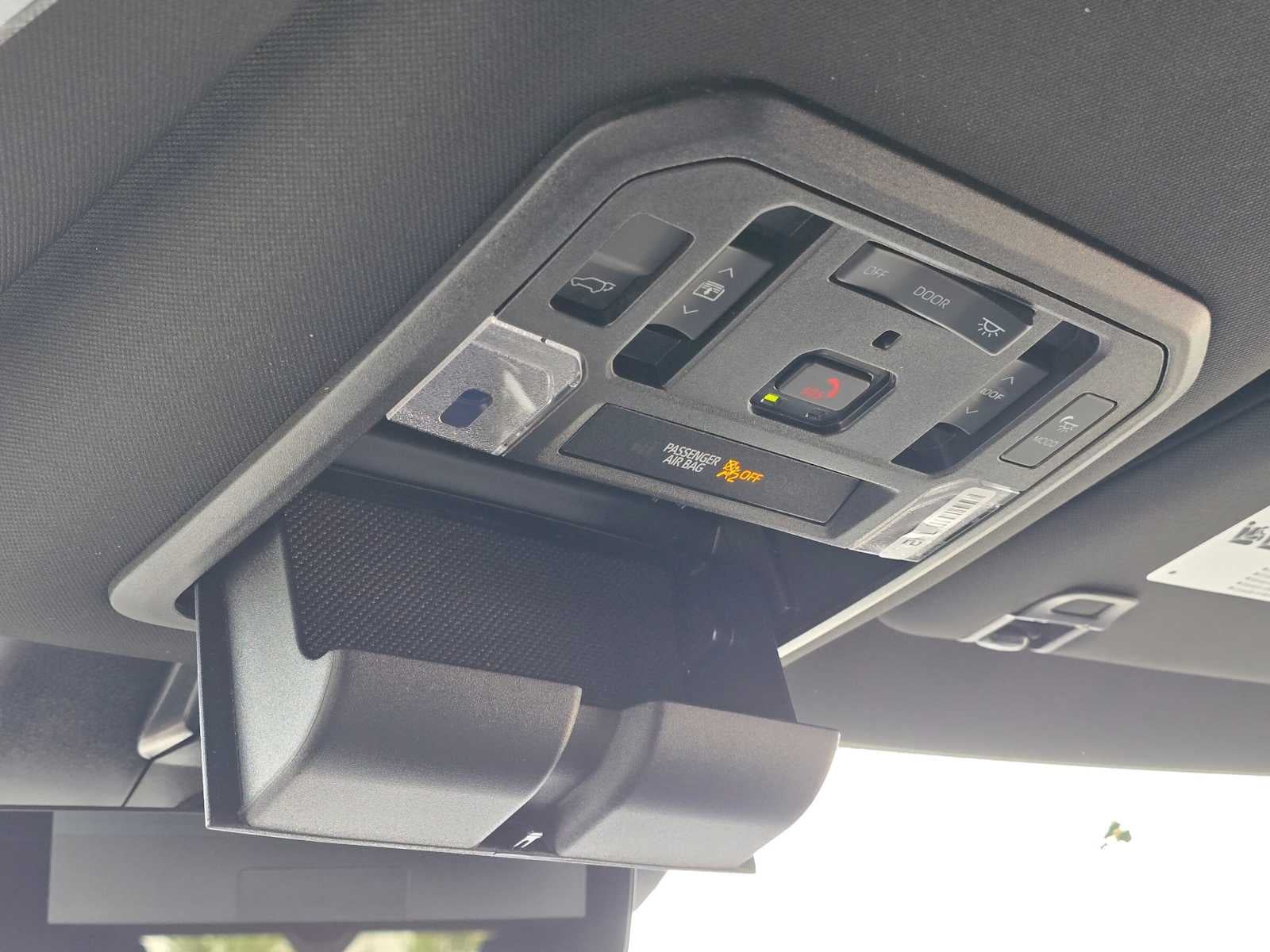 2026 Toyota Sequoia Platinum - Photo 36