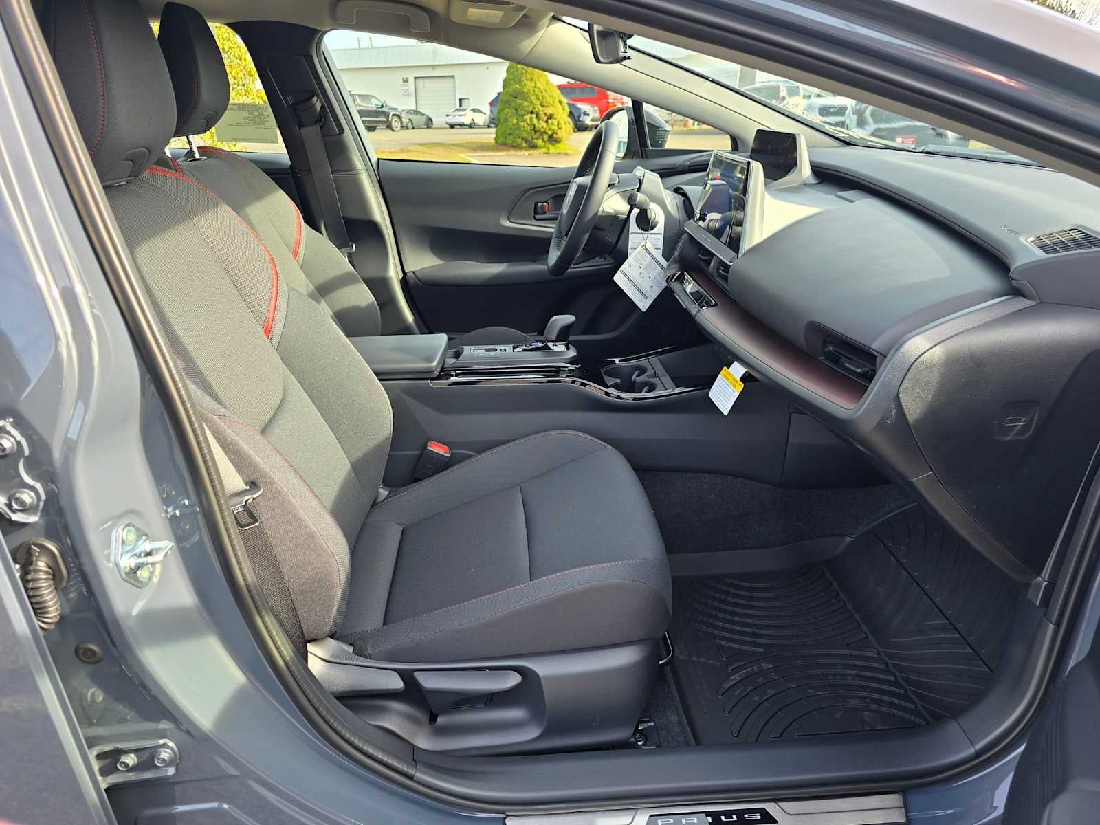 2026 Toyota Prius Plug-In Hybrid SE