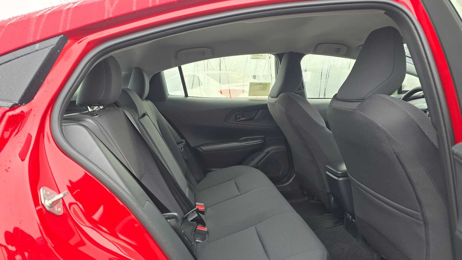 2025 Toyota Prius Plug-In Hybrid SE