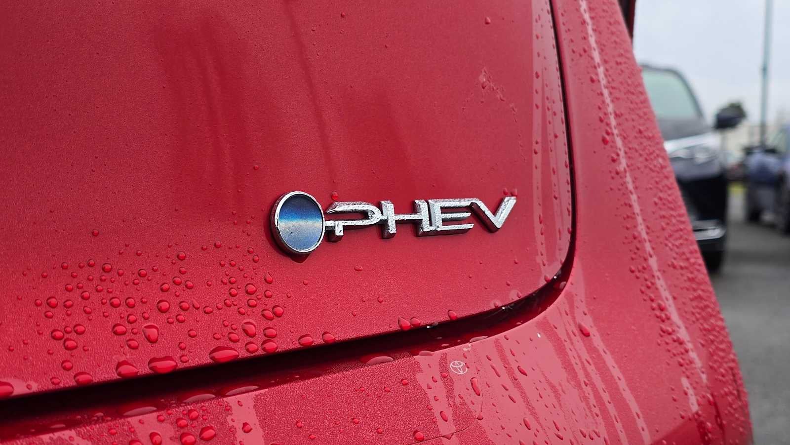 2025 Toyota Prius Plug-In Hybrid SE