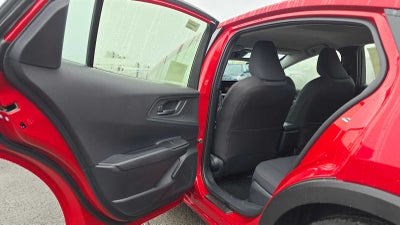 2025 Toyota Prius Plug-In Hybrid SE