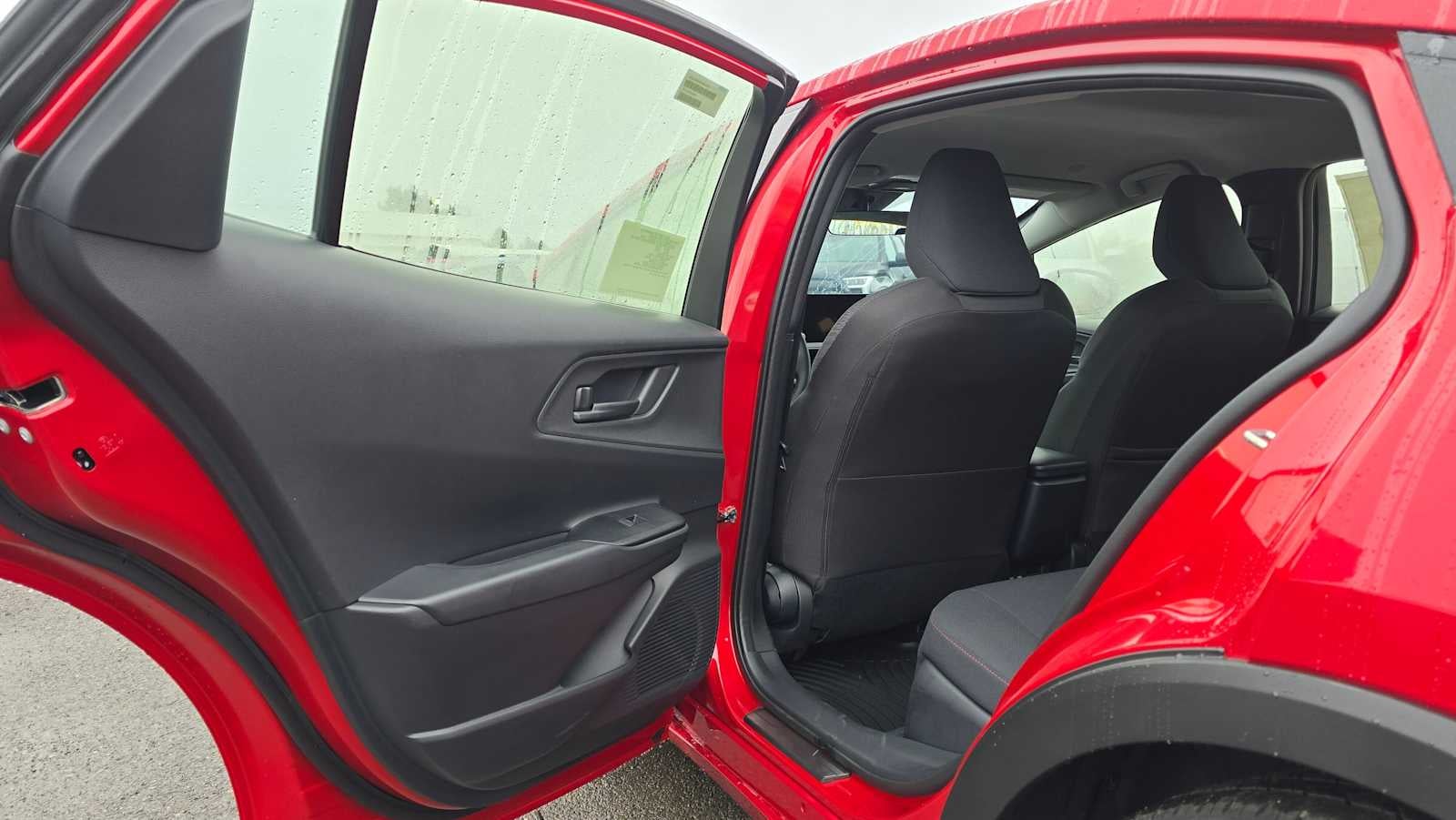 2025 Toyota Prius Plug-In Hybrid SE