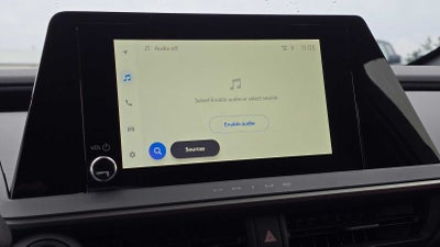 2025 Toyota Prius Plug-In Hybrid SE